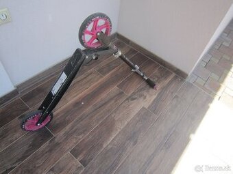 Kolobežka malo použivana nosnosť 30-100kg