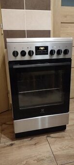 Sklokeramicky sporak Electrolux