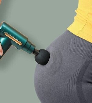 Nová masážna pištoľ na uvoľnenie svalstva so 4 nadstavcami