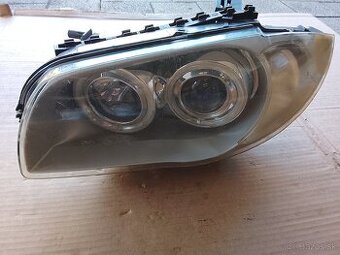 BMW e87 predné BI-xenónové svetlá.