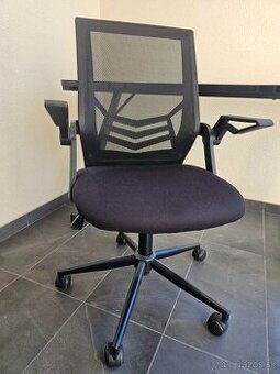 Kancelárska stolička