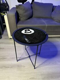 Konferenčný stolík s custom kobercom/rug Stussy Ball