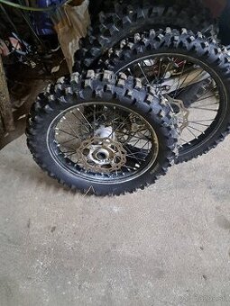 Kolesa  ktm r 18 r 21