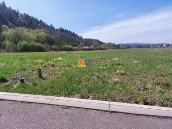 Stavebný pozemok Sliač – 639 m², blízko Zvolen a Banská Byst