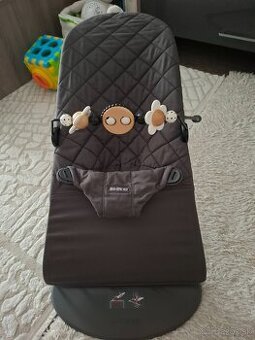Lehátko BabyBjörn + hračka