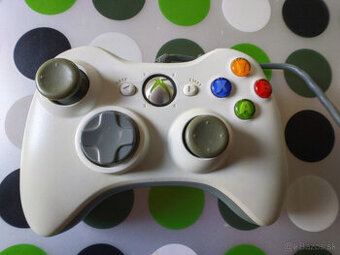 Xbox 360 ovládač