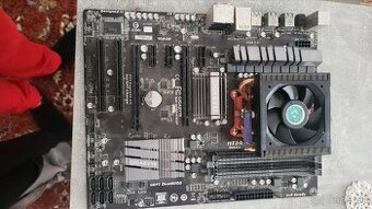 Základná doska aj z CPU 8 jadro
