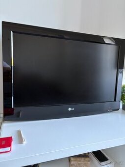 32LG2000