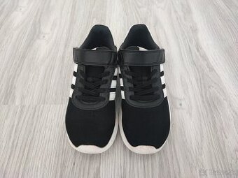 Adidas botasky veľkosť 33