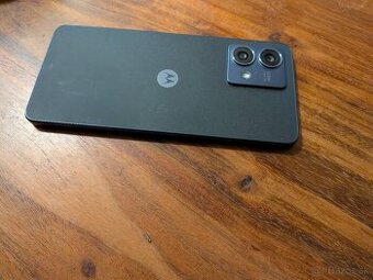 Motorola g84