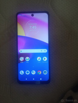 Predám Motorola E40
