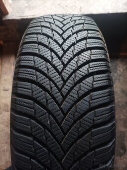 Predám zimnú pneumatiku r15