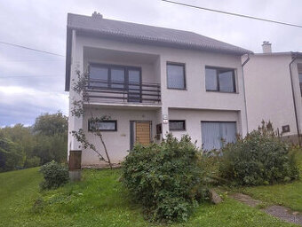 Rodinný dom na predaj – Snina, Sídlisko Brehy - 1