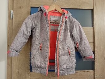 Dievčenská zimná bunda s kapucňou (104)