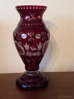 Veľká brúsená váza- rubínovo červené sklo - 1