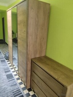 Šatnikova skrina + komoda