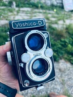 Yashica D