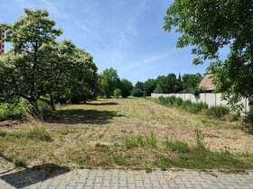 STAVEBNÝ POZEMOK KOZÁROVCE 37500 EUR - 1