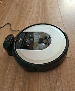 Vysávač i robot Roomba i7