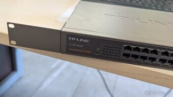 24-portový Fast Ethernet Switch TP-Link TL-SF1024D - rackový