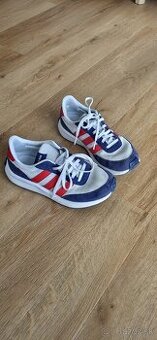 Tenisky zn. Adidas č. 38