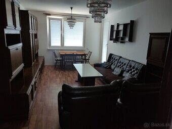Na prenájom – 4-izbový byt, Martin – Ľadoveň
