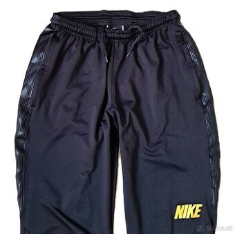 Pánske/chlapčenské tepláky zn. Nike, veľ. S