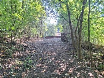 Stavebný pozemok pod horou 40 ár., Hrachovište