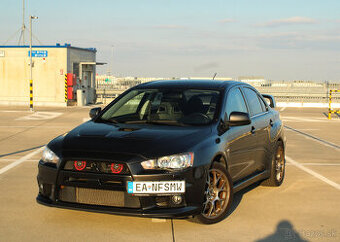 Mitsubishi Lancer EVO X 2.0 MIVEC Turbo 4WD TC-SST 4WD MR