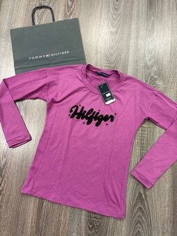 Tommy Hilfiger novy damsky sveter M - 1
