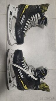 Bauer S22 Supreme M3 Senior 8D