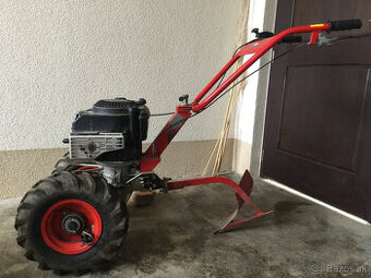 predam malotraktor robix 156 dm