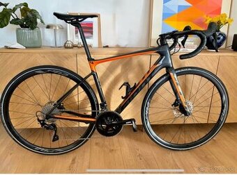 Giant Defy Advanced 2, M