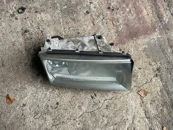 Predné práve svetlo octavia 1 facelift