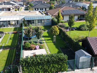 Dom so záhradou ako z časopisu – 4i rodinný dom v obci Opoj