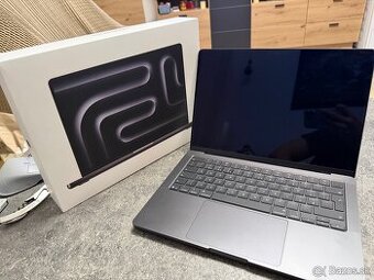 MacBook Pro M5 14”  - TOP stav