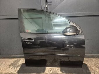 Predám pravé predné dvere pre Volkswagen Golf 5 V hatchback