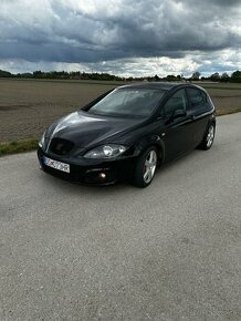 SEAT LEON FR 2.0 TDI DSG - 1