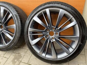 ACAMAR orig.skoda Superb3V  5x112  8j x19 ET 44 VW