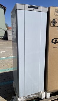 Chladnička Hoshizaki COMPACT K 420 RG C2 5W
