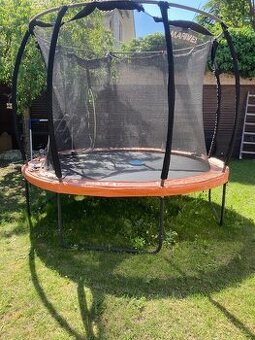 Trampolina