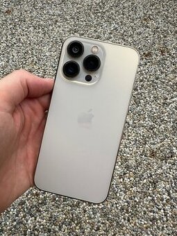 iPhone 13 pro - baterie 100%