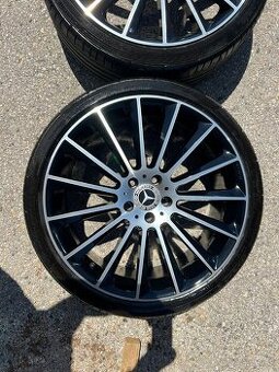 Kolesá s letnými pneumatikami na Mercedes-Benz r20