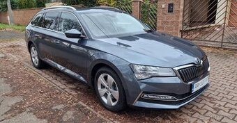 Škoda Superb Hybrid