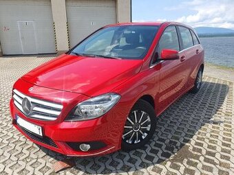 Mercedes B 180