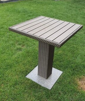 Balkónový stolík 60x60