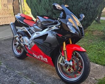 Aprilia RSV 1000 r Factory