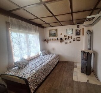 Murovaná záhradná chatka, Vinohrady, Nové Mesto n.V.