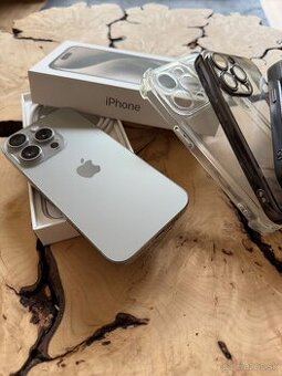 iPhone 15 Pro 256GB NATURAL TITANIUM