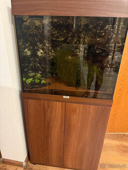 Predám akvárium Juwel zo skrinkou